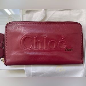 Authentic Chloe Zippy with box, authentication cards, dust bag